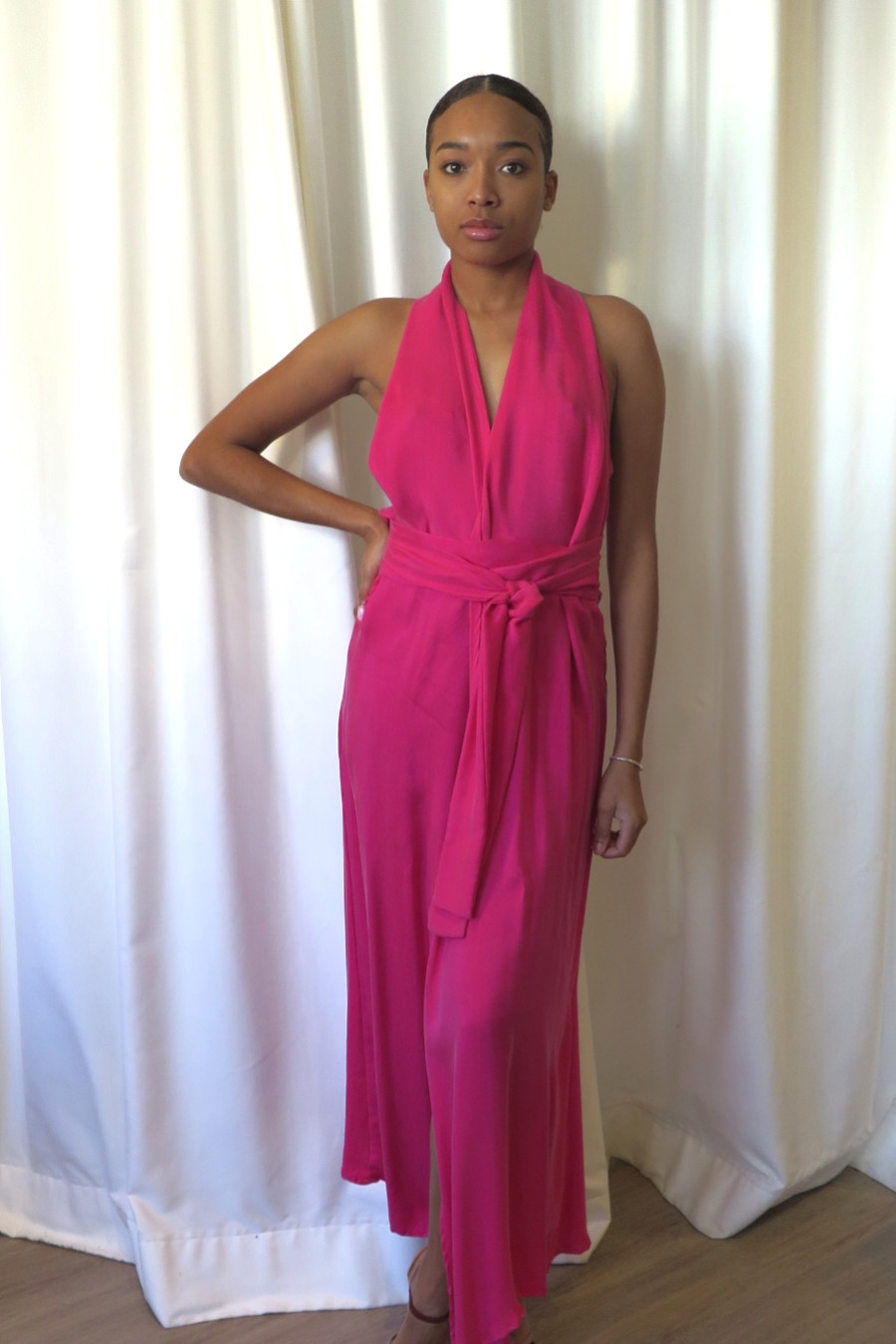 Vestido halter fucsia